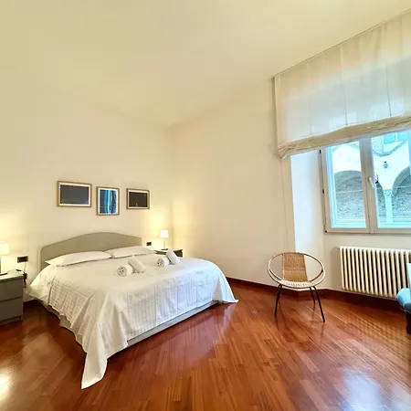 Le Pinzochere Florence